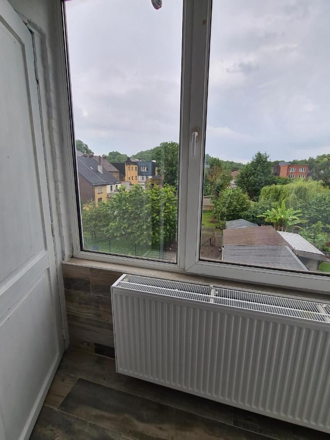 Apartament Cosy 1 & 2 Parking Et Wifi Gratuits Charleroi Zewnętrze zdjęcie